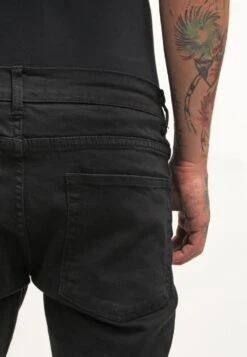Pier One Jeans Slim Fit - Black Denim -Boutique mote herrebutikk 9441b2be9a04454c880955ca3191995b
