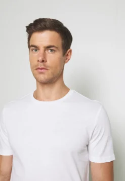 Pier One 7 Pack - T-Shirts - White -Boutique mote herrebutikk 98634ccd233b4a78a7453e5521522ee3 scaled