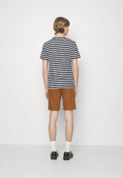 Pier One Linen Blend Drawcord Shorts- Shorts - Brown -Boutique mote herrebutikk 9e7cc22f52104862bcbac266f2719127 scaled