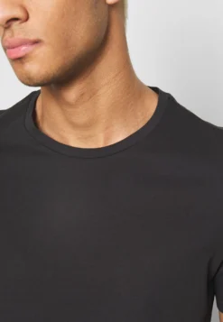 Pier One 7 Pack - T-Shirts - Black -Boutique mote herrebutikk 9ff1310308384925af8ab3297a7ee42a scaled