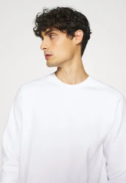 Pier One 2 Pack - Sweatshirt - White/Black -Boutique mote herrebutikk a5485bef5ad44f4282ce09e954d19f56 scaled