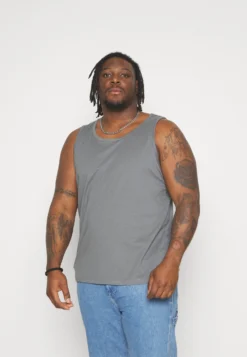 Pier One 3 Pack- Topper - Black/Grey/Khaki -Boutique mote herrebutikk aab7a91da9394e9296071d4847204d2e scaled