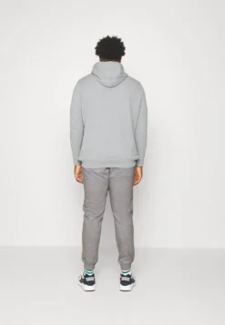 Pier One Joggebukse - Grey -Boutique mote herrebutikk acc790fbadaa4f8d89e7cd9394724a22 scaled