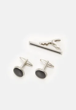 Pier One Set - Lommetørkle - Black/Silver-Coloured 8 Pier One Set - Lommetørkle - Black/Silver-Coloured -Boutique mote herrebutikk af718bb6ea53446385ba8c5b356de5e5 scaled