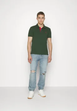 Pier One Jeans Relaxed Fit - Dark Blue Denim -Boutique mote herrebutikk b72cb9a24b9e48d7a4934280e6513283 scaled