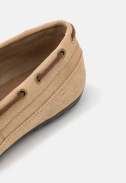 Pier One Unisex - Slippers - Beige -Boutique mote herrebutikk b84568eee1c94db9b2bb126621057665 scaled