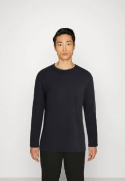 Pier One 5 Pack - Topper Langermet - Off-White/Mauve/Brown -Boutique mote herrebutikk b8ec84cd343548b7b7d28ac864605c32 scaled