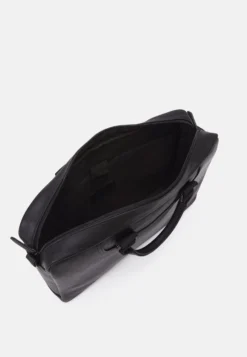 Pier One Dataveske - Black -Boutique mote herrebutikk c0305e23220041c5bc4bee9b7ee4bbff scaled