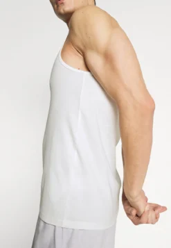 Pier One 3 Pack - Undertrøye - Dark Blue/Bordeaux/Off-White 13 Pier One 3 Pack - Undertrøye - Dark Blue/Bordeaux/Off-White -Boutique mote herrebutikk c107c99d278e430b8a693d0ec45ebe1a scaled