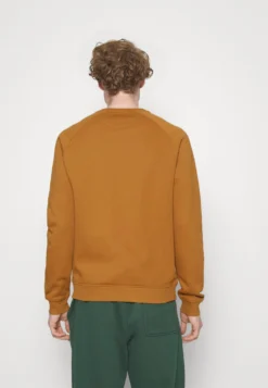 Pier One Sweatshirt - Copper -Boutique mote herrebutikk c6653a5756164899865d9520693a9e01 scaled