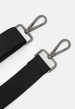 Pier One Stresskoffert - 802 - Black 8 Pier One Stresskoffert - 802 - Black -Boutique mote herrebutikk ca2bce1b647d4077a05a94838999958f scaled