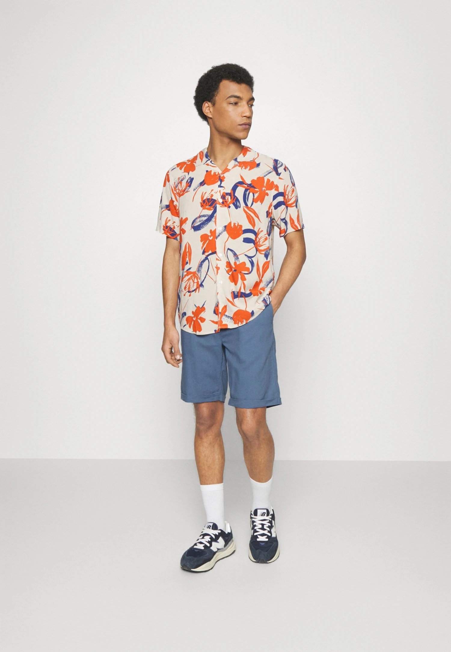 Pier One Linen Blend Drawcord Shorts- Shorts - Blue 2 Pier One Linen Blend Drawcord Shorts- Shorts - Blue - Bilde 2