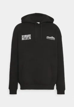 Pier One Wood Hoodie - Hoodie - Black -Boutique mote herrebutikk d25bdb72433c4e5789132a2a40256573 scaled