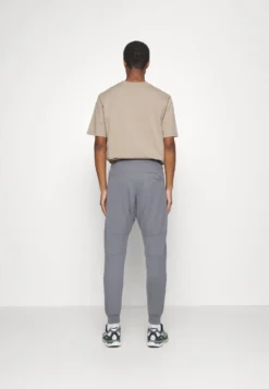 Pier One Joggebukse - Dark Grey -Boutique mote herrebutikk d666750459d94c8ea69b6648f54c3e51 scaled