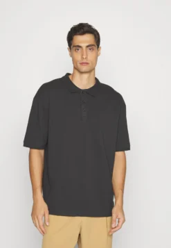 Pier One Poloskjorter -Black