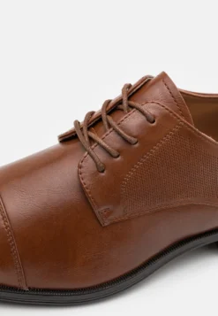 Pier One Snøresko - Tan -Boutique mote herrebutikk ddd20fd106f84a83a55fed5e71a76901 scaled