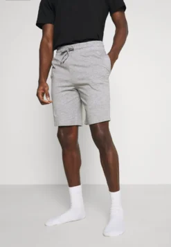 Pier One 3 Pack - Pyjamasbukse - Black/Mottled Dark Grey/Red -Boutique mote herrebutikk de2b23ee74244dd5871d9e9fc1db04eb scaled