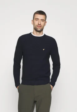 Pier One Strikkegenser - Dark Blue -Boutique mote herrebutikk e0b9c24056d84c60a1794b9c148045dc scaled