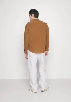 Pier One Jeans Relaxed Fit - White Denim -Boutique mote herrebutikk e11819d72efe4076aafbce6a6ab1c190 scaled