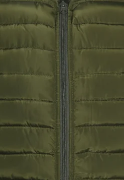 Pier One Vest - Olive -Boutique mote herrebutikk e152faad4cad484f90876ce6e4c25e40 scaled