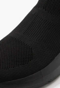 Pier One Høye Joggesko - Black -Boutique mote herrebutikk e1bf456dd30b4152a191a095dc802b4e scaled