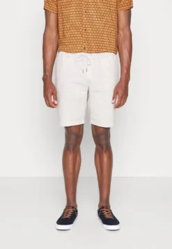 Pier One Linen Blend Drawcord Shorts- Shorts - Beige -Boutique mote herrebutikk e1eb8ad428564dfb8727d9aeaa0a8f0f scaled