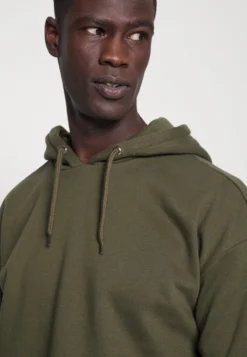 Pier One 2 Pack - Hoodie - Olive/Grey -Boutique mote herrebutikk e34deb96a3e14ebab503d056852407b6 scaled