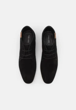 Pier One Pensko Med Snøring - Black 9 Pier One Pensko Med Snøring - Black -Boutique mote herrebutikk e38ebd0a78df4c18b60dd79ecd400140 scaled