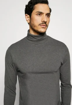 Pier One Topper Langermet - Dark Gray 11 Pier One Topper Langermet - Dark Gray -Boutique mote herrebutikk e42af118bc964ff58253df3c3e082585 scaled