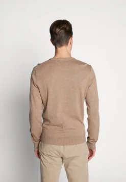 Pier One Basic Crewneck - Strikkegenser - Mottled Beige -Boutique mote herrebutikk e45875b79af34307b546bc88a1571a7e scaled