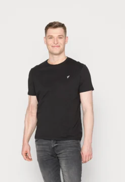 Pier One 5 Pack - T-Shirts - White/Green/Bordeaux/Black/Beige -Boutique mote herrebutikk e70e7b35dc1349b8bd1c127c6838786c scaled