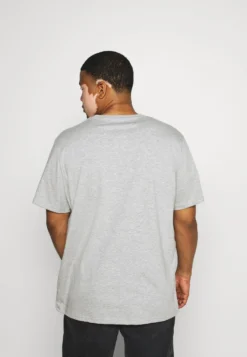 Pier One 5 Pack - T-Shirts - Khaki/Grey/Dark Blue -Boutique mote herrebutikk ec3697a3377045a681099b809ac45742 scaled