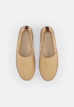 Pier One Rena Espadrille Unisex - Loafers - Beige 9 Pier One Rena Espadrille Unisex - Loafers - Beige -Boutique mote herrebutikk ee8bede9139e442b9465d505e9097d21 scaled