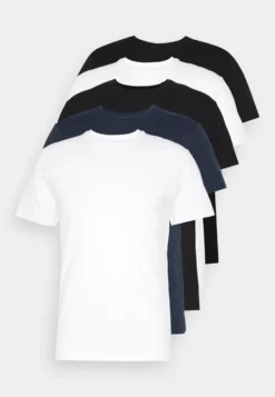 Pier One 5 Pack - T-Shirts - Black/White/Blue -Boutique mote herrebutikk f1b37127ec2d45f98139c878d4f29450 scaled
