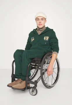 Pier One Sweatshirt - Dark Green -Boutique mote herrebutikk f524114c05f84adea2e8c6d9fb1eacc8 scaled