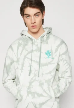 Pier One Hoodie - Green -Boutique mote herrebutikk faf27ee842ef4efea167a307e07de606 scaled