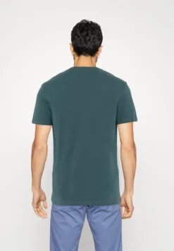 Pier One 5 Pack - T-Shirts - White/Off-White/Lilac -Boutique mote herrebutikk fb9e5f19fa1d4182b7db953af443e00b scaled