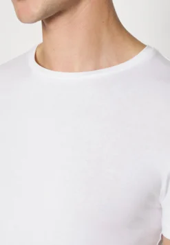 Pier One 3 Pack Muscle Fit- T-Shirts - White 9 Pier One 3 Pack Muscle Fit- T-Shirts - White -Boutique mote herrebutikk fbff782df8bd48e785ba49657f6e4762 scaled