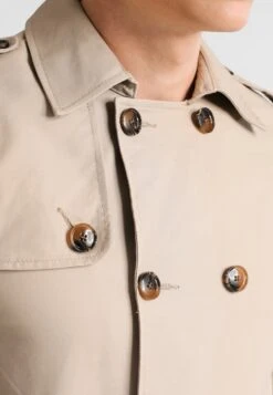 Pier One Trenchcoat - Beige 10 Pier One Trenchcoat - Beige -Boutique mote herrebutikk fd2acef9cc37474b8d762861283e4c9a