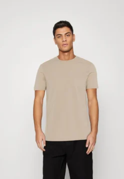 Pier One 7 Pack - T-Shirts - Red/Silver/Royal Blue -Boutique mote herrebutikk fe39ae75b633479faee55da599b1d865 scaled