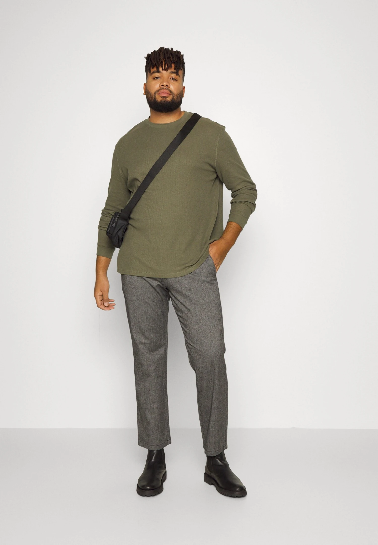 Pier One Topper Langermet - Olive 2 Pier One Topper Langermet - Olive - Bilde 2